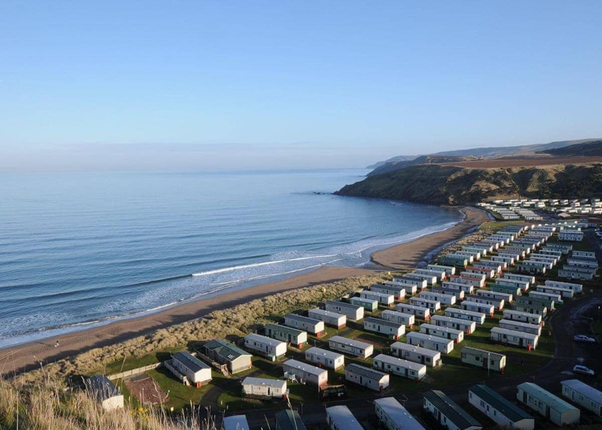 Pease Bay Holiday Park Hotel Cockburnspath Exterior photo